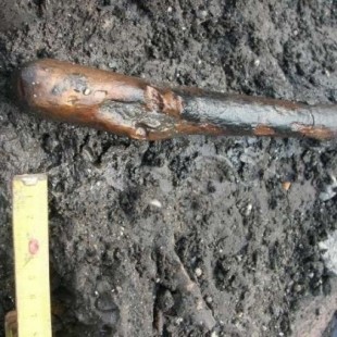 Neandertales usaron fuego para fabricar herramientas de madera