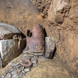 Encuentran una tumba con una armadura intacta en Japón