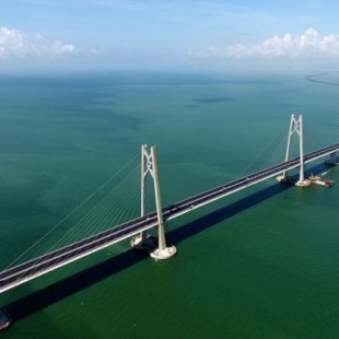 China muestra al mundo el puente marítimo más largo del mundo: 55 kilómetros