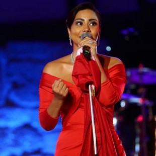 Condenan a seis meses de cárcel a una cantante egipcia por “insultar al Nilo”