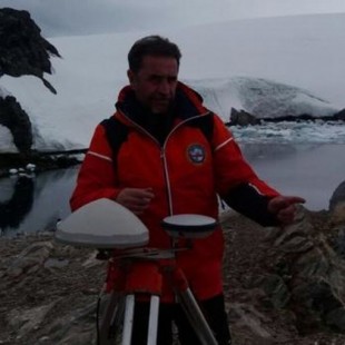 Muere en la Antártida al caer al mar un capitán de fragata del 'Hespérides'