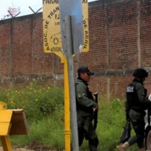 Bolivia decide sacar a los niños que viven en las cárceles tras las violaciones de un preso a una niña de 8 años