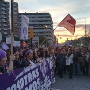 El «basta ya» de las mujeres asturianas desborda las calles en un histórico 8M
