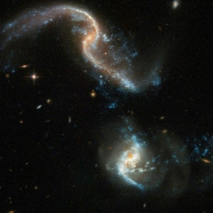 El Hubble captura una espectacular imagen de dos galaxias chocando entre ellas
