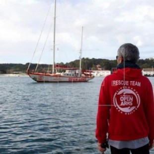 Italia inmoviliza el barco español "Open Arms" por promover la inmigración ilegal