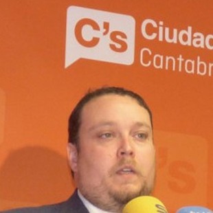 El portavoz de Ciudadanos en el Parlamento de Cantabria también falseó su currículum