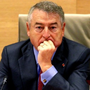 El presidente de RTVE miente en el Parlamento al negar que rotularan a Boadella como presidente de Tabarnia