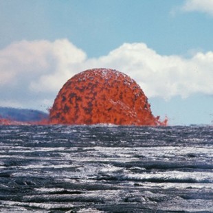 Una burbuja de lava de 20 metros de altura