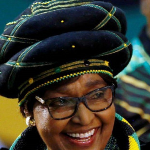 Winnie Mandela: una vida de escándalos y un matrimonio con un Nobel de la Paz en prisión