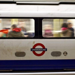 Brutal agresión a una española en el metro de Londres: "Habla inglés cuando estés en Inglaterra"