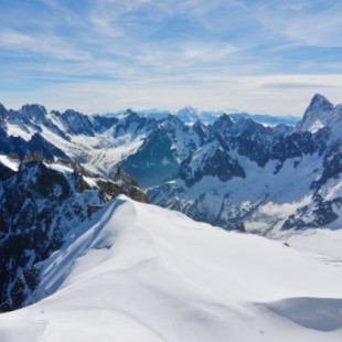 Un borracho escala una montaña de los Alpes cuando trataba de llegar al hotel
