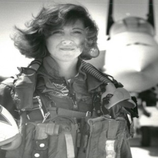 Tammie Jo Shults, la piloto que evitó una tragedia
