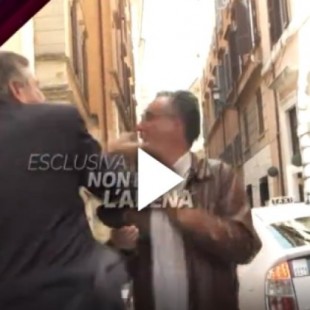 Un ex ministro italiano abofetea a un periodista por preguntarle por las pensiones vitalicias
