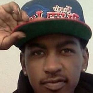 Una lluvia de balas mortal contra un joven negro frente a un supermercado indigna a California
