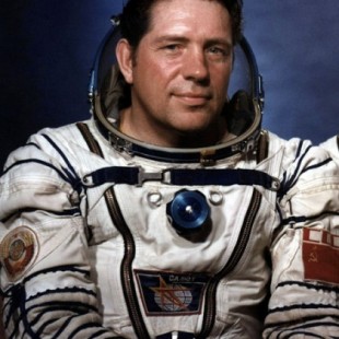Se nos fue Vladímir Lyájov, el cosmonauta que vivió en tres estaciones espaciales