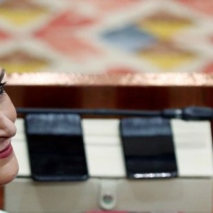 Cristina Cifuentes dimite por los escándalos que la rodean