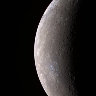 Nuevas estimaciones de la corteza fina y densa de Mercurio (ENG)
