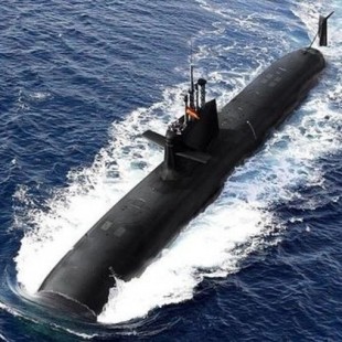 El submarino que no flotaba ya flota : el motor del S-80, probado con éxito