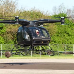 El dron de pasajeros Surefly realiza su primer vuelo tripulado
