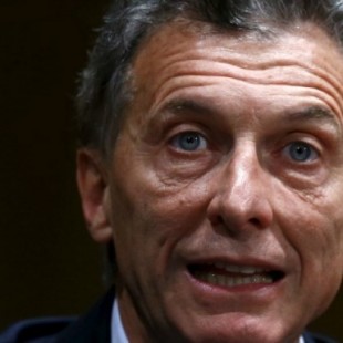 Argentina sube los tipos ¡al 40%! para frenar la caída de su divisa