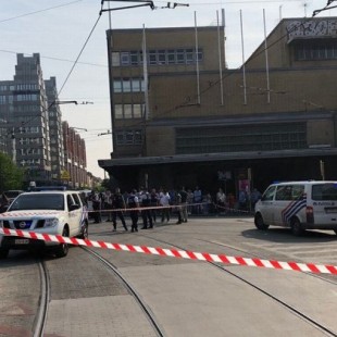 La policía evacúa la estación Gare du Midi de Bruselas [Eng]