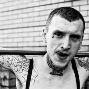 Gavin Watson y sus retratos de punks y skins en la Inglaterra de Thatcher