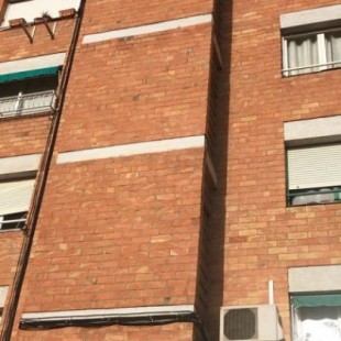Desalojan un edificio de Sabadell después de que un hombre muriese electrocutado mientras se duchaba