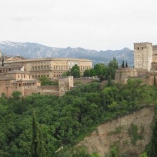 La Alhambra, 14 años de continuos escándalos económicos
