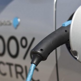 Nessox, batería para coche electrico que se recarga repostando líquido