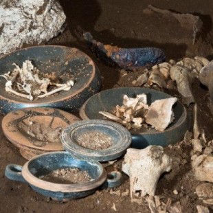 Tumba romana desenterrada; para sorpresa de todos, está intacta [ing]