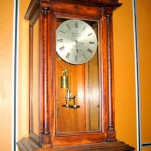 El reloj Beverly, funcionando desde 1864 sin que nadie le haya dado cuerda