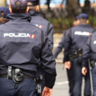 Detenidos dos policías locales por una agresión sexual a una joven en Estepona