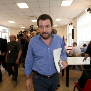 Matteo Salvini arremete contra Macron: "¿Tienes corazón? Pues mañana te envío nueve mil inmigrantes" [IT]