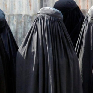 Holanda prohíbe el uso del nicab y del burka en espacios públicos