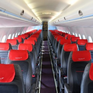 Piloto de Austrian Airlines abandona cabina para convencer a mujeres de que no se sentaran junto a hombres jaredíes