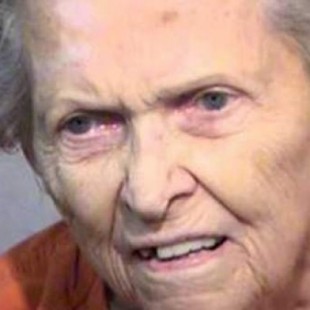 Una mujer de 92 años mata a su hijo para evitar el ingreso en un asilo de ancianos