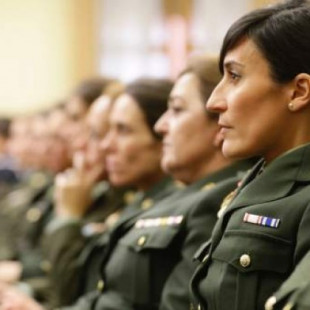 La fiscalía ve discriminación en exigir a mujeres una estatura mínima igual que a hombres para entrar al Ejército