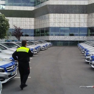 Policías 'demasiado' altos para los nuevos mini coches patrulla de Bilbao