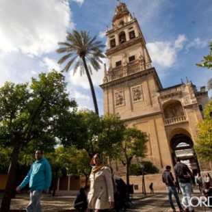 La Junta de Andalucía reconoce que la Mezquita es de “titularidad eclesiástica”