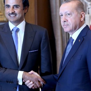 Qatar sale en auxilio de Turquía con US$ 15.000 millones en inversiones