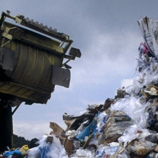 A la sombra de Ecoembes: grandes empresas reciclan tu basura con una facturación de 494 millones