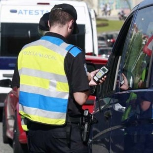 Una conductora rompe el récord de alcoholemia del 092 en A Coruña al superar ocho veces la tasa máxima permitida