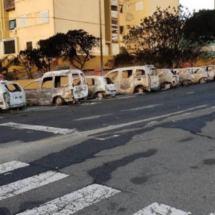 Arden 25 coches en el polígono de viviendas más grande de España. Inseguridad ciudadana