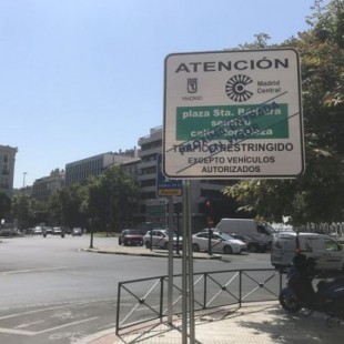 Madrid ya instala las señales para prohibir el paso a las “zonas de acceso restringido del centro”