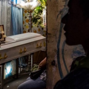 Una muerte en la guerra contra las drogas de Duterte resuena entre los filipinos que viven en el extranjero