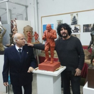 Se buscan 40.000 euros para una estatua a Chiquito (por la gloria de tu madre)