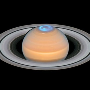 El Hubble capta nuevas auroras espectaculares en Saturno