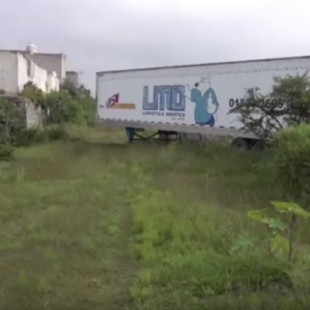 La Fiscalía General de Jalisco abandona un camión con 157 cadáveres