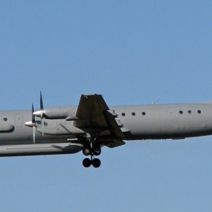 Un avión ruso con 14 militares desaparece de los radares tras un ataque de cazas israelíes a Siria
