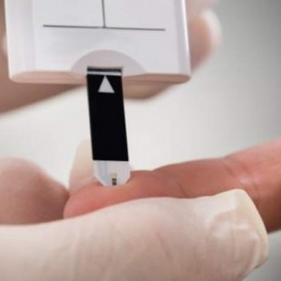 Sanidad costeará los sensores que evitan al menos seis pinchazos diarios a todos los menores con diabetes tipo 1